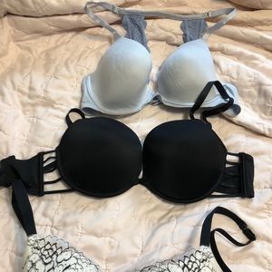 Dress size small brand new. 3 bras 38c